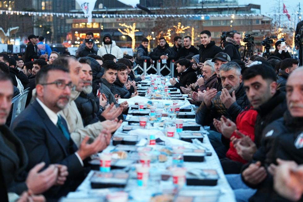besiktas kulubunun 123 kurulus yil donumu kutlandi 2 8shYmdMe