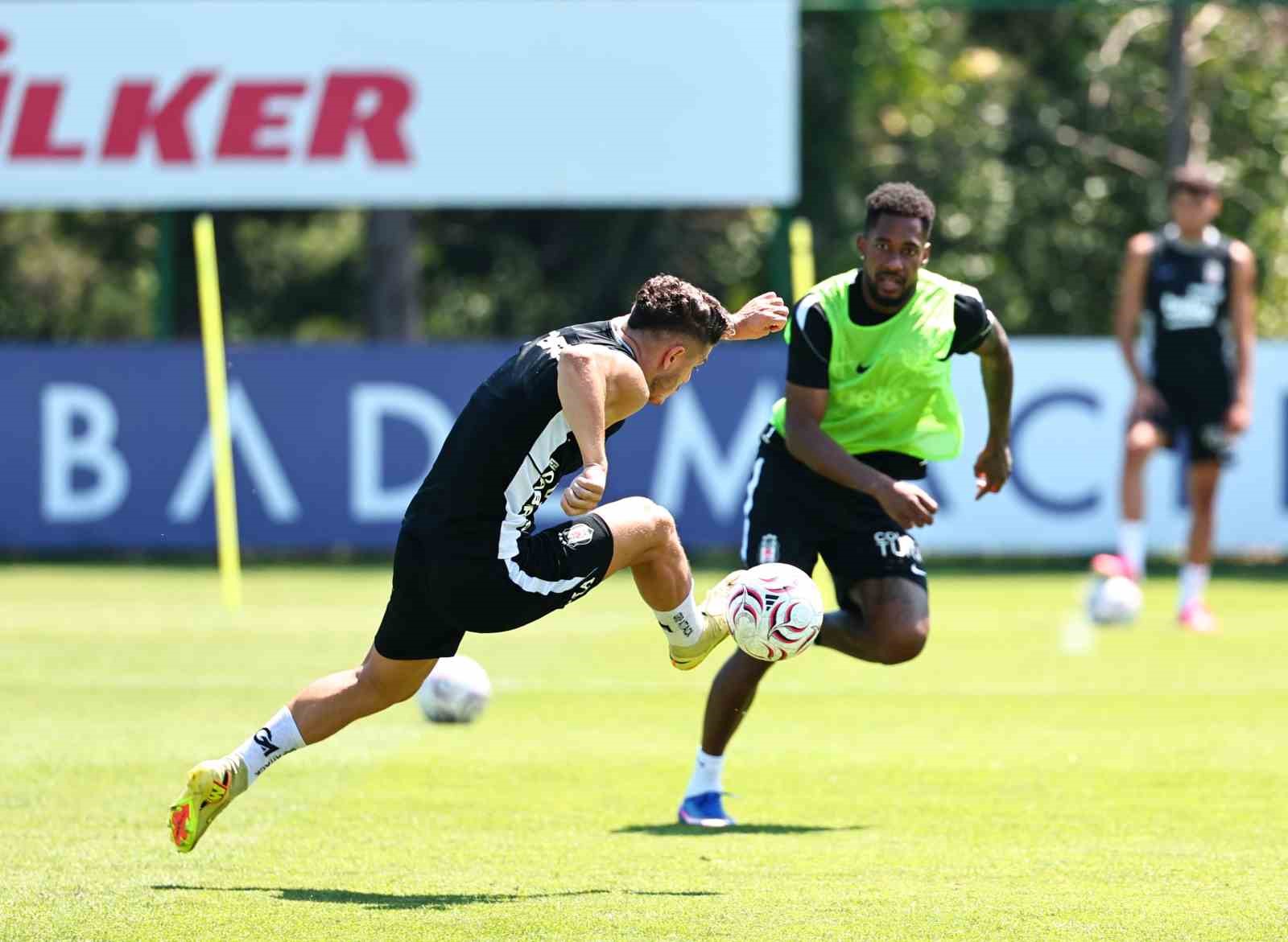 Beşiktaş, Midtjylland maçı hazırlıklarını sürdürdü 4 besiktas midtjylland maci hazirliklarini surdurdu 0 5GHn8lIF