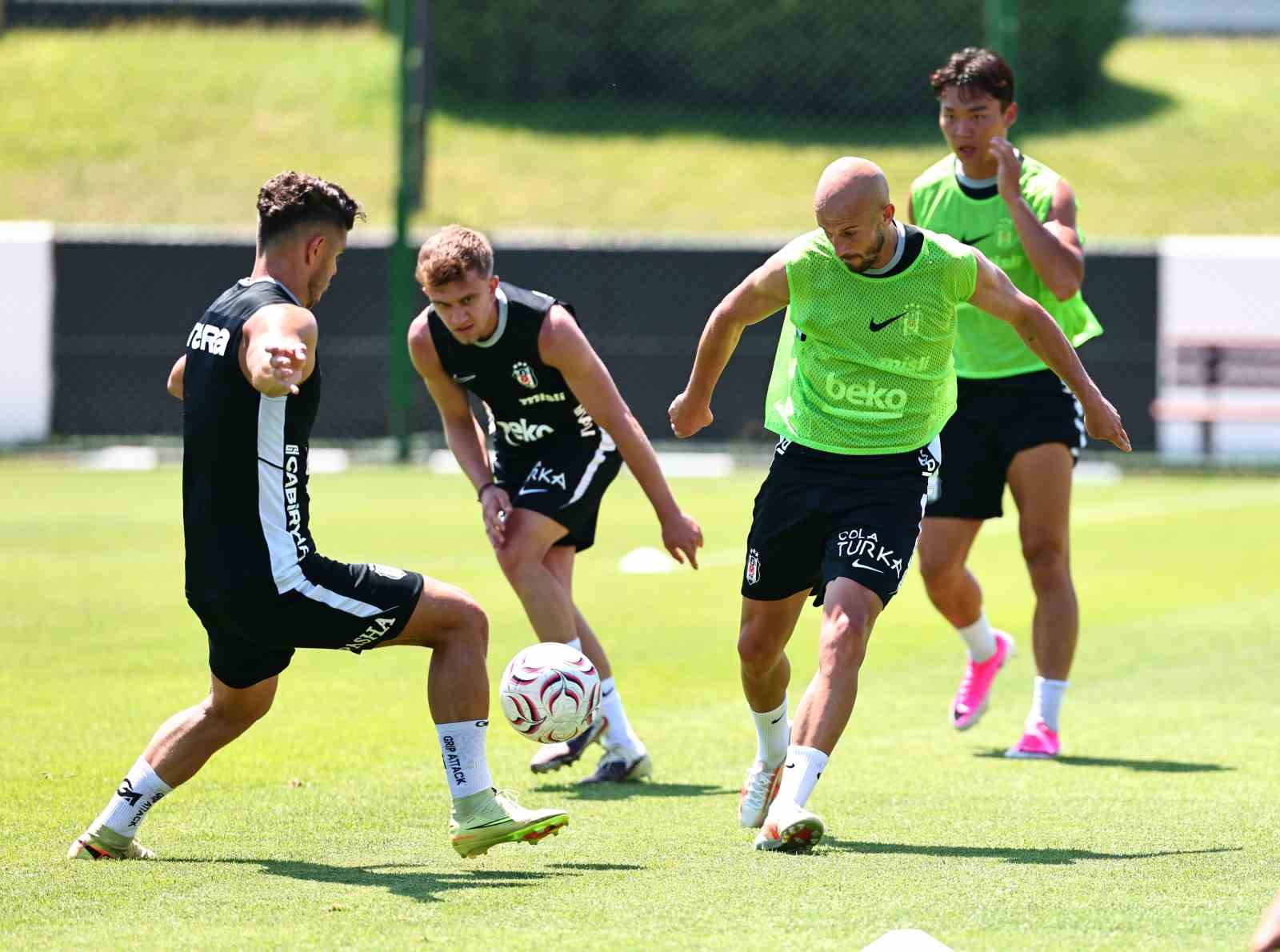 Beşiktaş, Midtjylland maçı hazırlıklarını sürdürdü 5 besiktas midtjylland maci hazirliklarini surdurdu 1 4eSSuPEJ