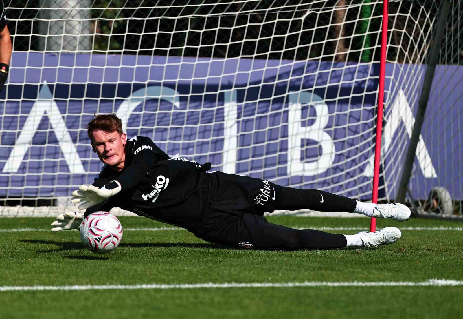 Beşiktaş, Midtjylland maçı hazırlıklarını sürdürdü 6 besiktas midtjylland maci hazirliklarini surdurdu 2 vmL9A2iU
