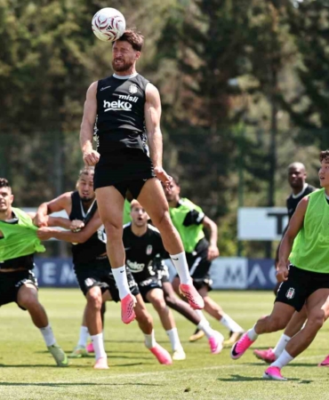 besiktas-midtjylland-maci-hazirliklarini-surdurdu-ENvnDMQF.jpg