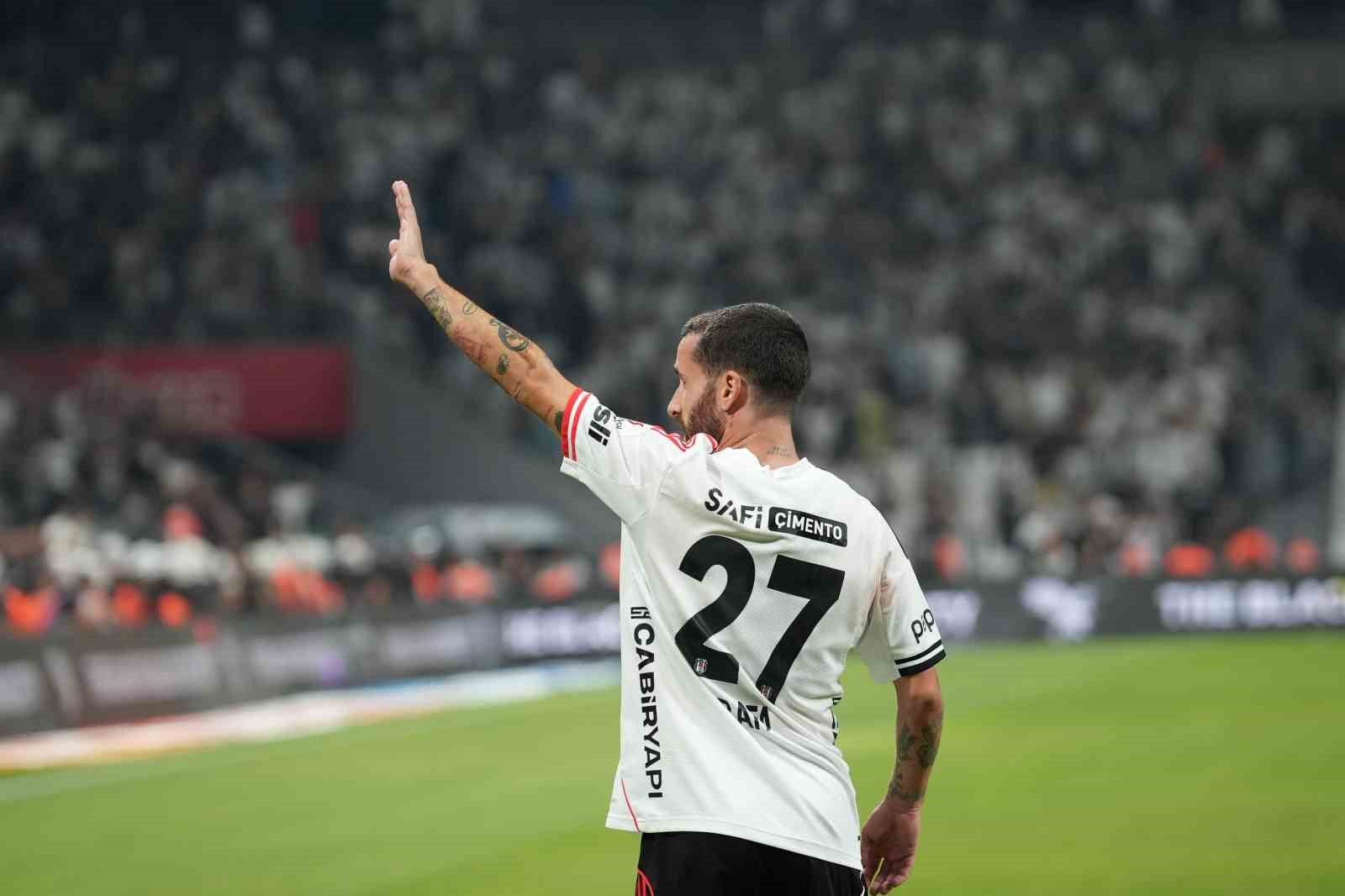 Beşiktaş: "Rafa Silva, ailesi ve menajeriyle görüşmek üzere 15 Kasım’a kadar izin istedi" 4 besiktas rafa silva ailesi ve menajeriyle gorusmek uzere 15 kasima kadar izin istedi 0 bcqkqVni