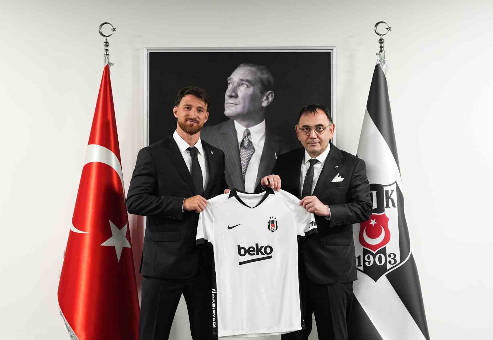 Beşiktaş, Salih Özcan ile 3+1 yıllık sözleşme imzaladı 4 besiktas salih ozcan ile 31 yillik sozlesme imzaladi 0 GY6RTWat