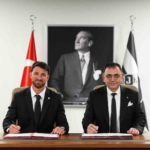 besiktas-salih-ozcan-ile-31-yillik-sozlesme-imzaladi-qRf4kx7O.jpg