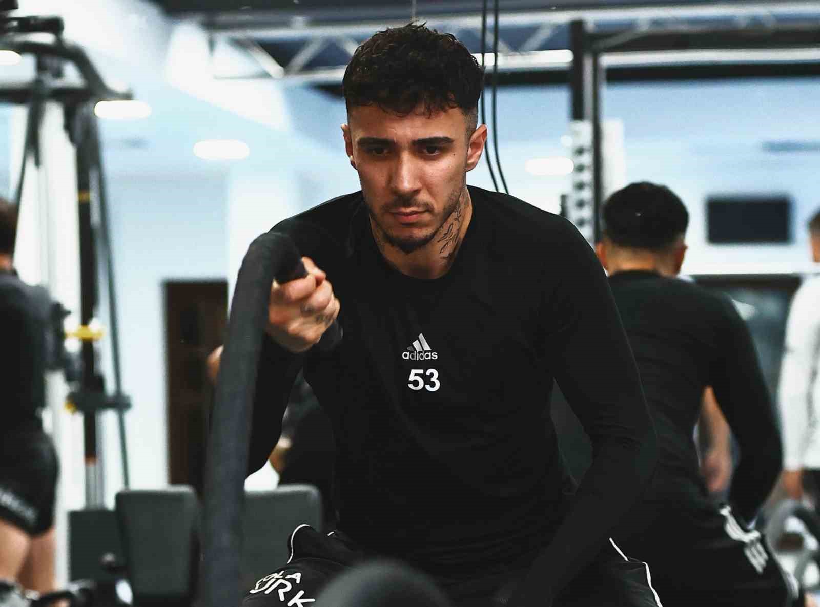 besiktas salonda calisti 2 bvyadTMP