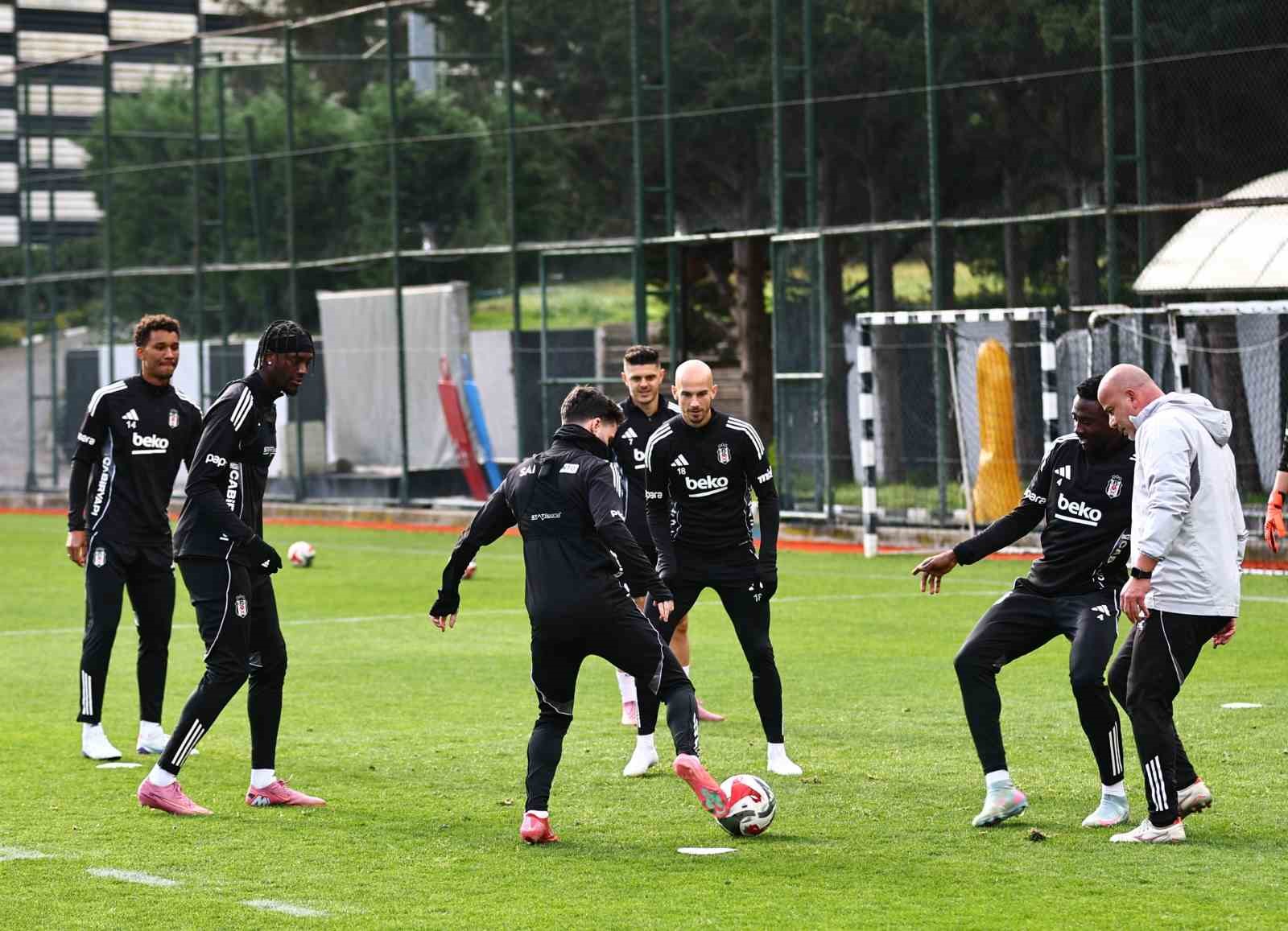 besiktas trabzonspor maci hazirliklarini tamamladi 0 8hWUOiBV