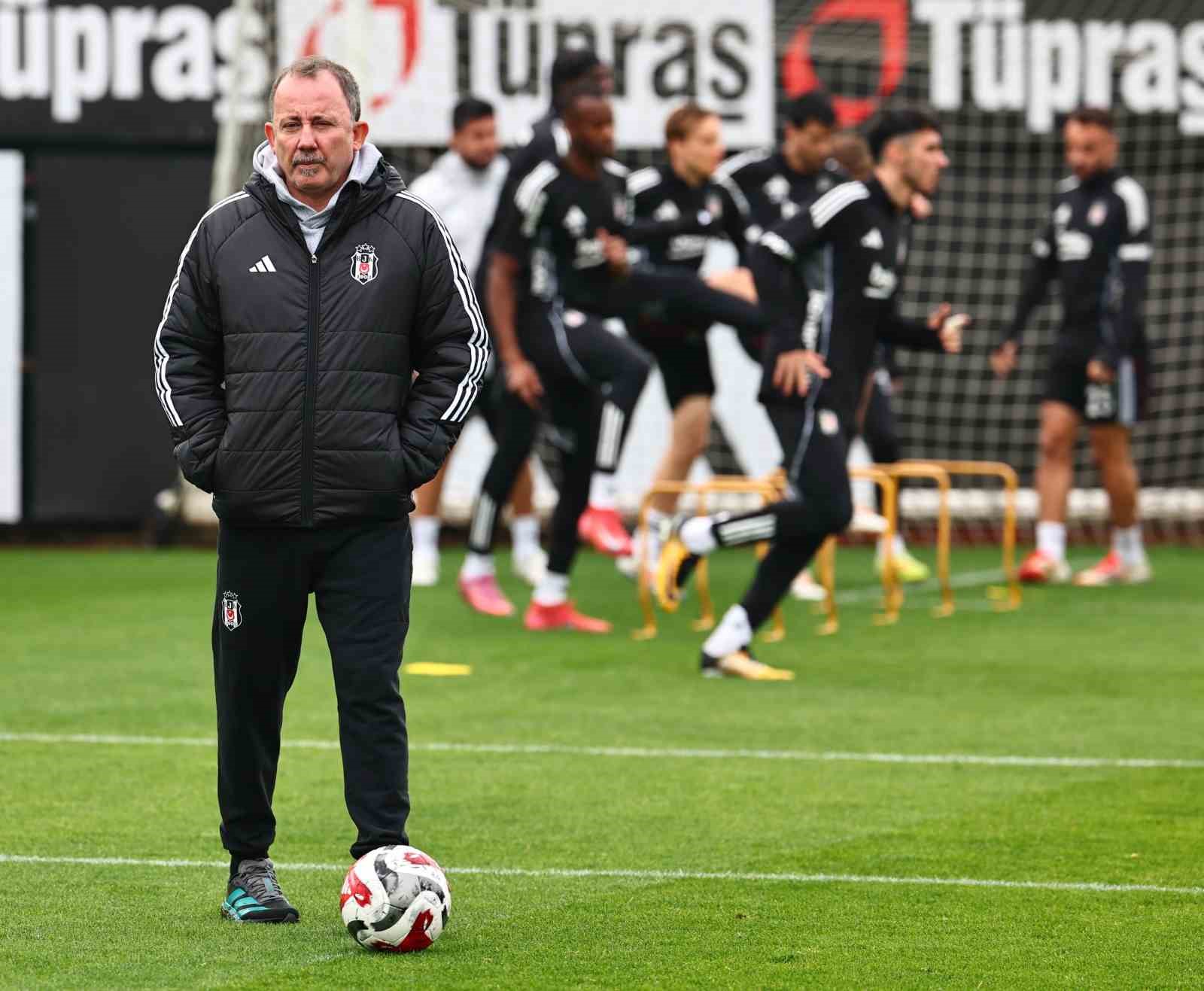 besiktas trabzonspor macinin hazirliklarina devam etti 2 HD9YmIFr