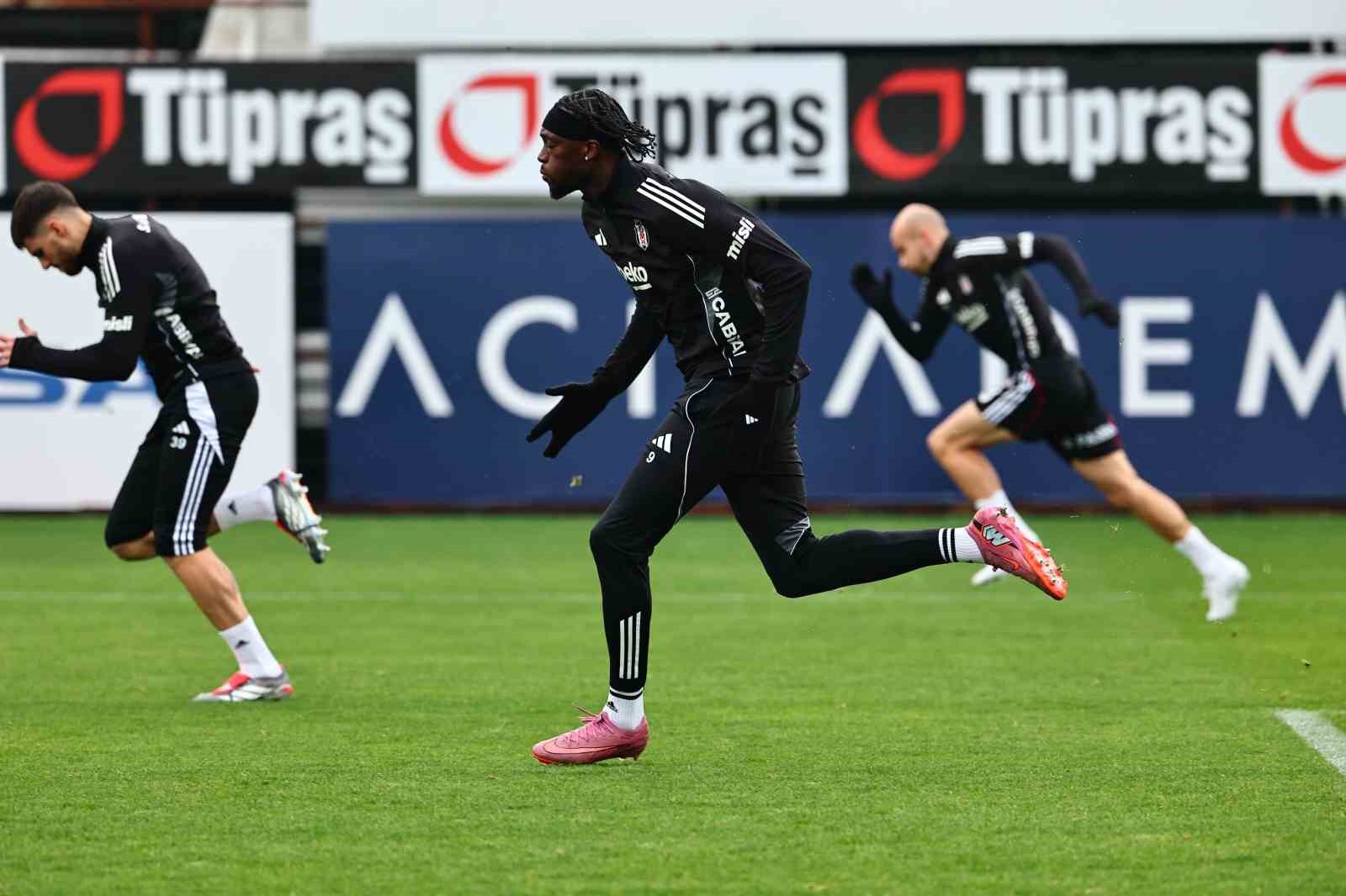 besiktas trabzonspor macinin hazirliklarina devam etti 3 bVRpAVj6