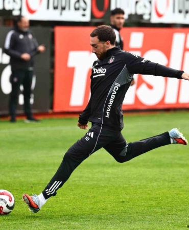 besiktas-trabzonspor-macinin-hazirliklarina-devam-etti-WlA6eNtV.jpg