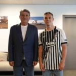 besiktas-transfer-gorusmesine-basladigimiz-profesyonel-futbolcu-leandro-trossard-saglik-kontrolleri-ve-transfer-surecinin-tamamlanmasi-quqVdfOE.jpg