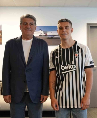 besiktas-transfer-gorusmesine-basladigimiz-profesyonel-futbolcu-leandro-trossard-saglik-kontrolleri-ve-transfer-surecinin-tamamlanmasi-quqVdfOE.jpg