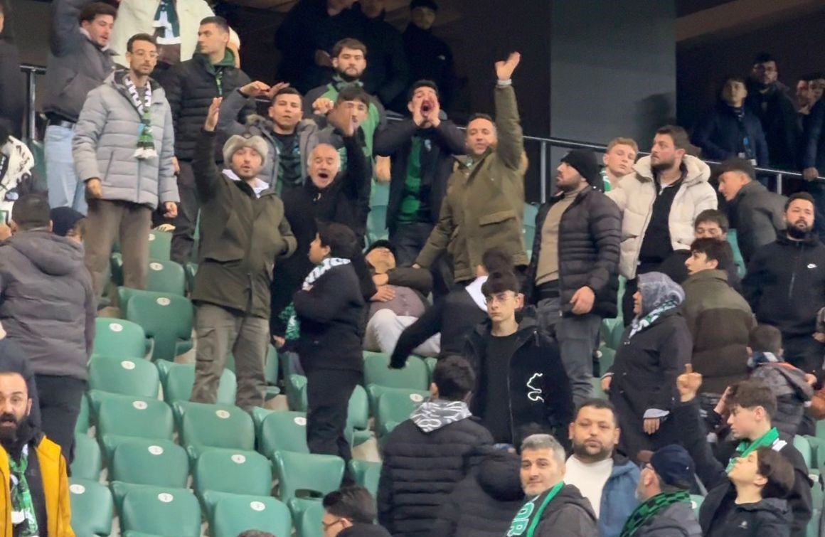 besiktas tribunu karisti 15 taraftara adli islem yapildi 1 9LDW3mhH