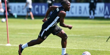 besiktas-yeni-sezon-hazirliklarinin-istanbul-etabini-tamamlandi-ZvvOaidl.jpg