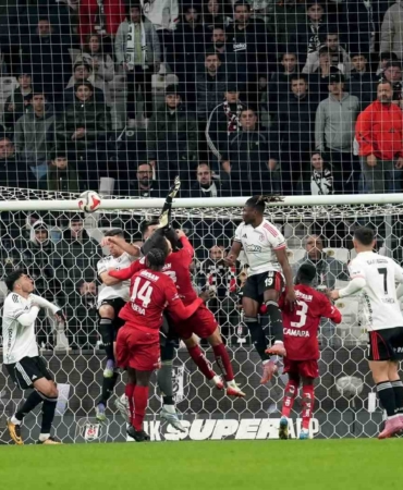 besiktas-yine-kalesini-gole-kapatamadi-HxWUXUqc.jpg