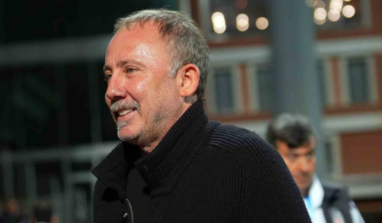 besiktasin-derbilerdeki-en-buyuk-kozu-sergen-yalcin-DZppLdjV.jpg