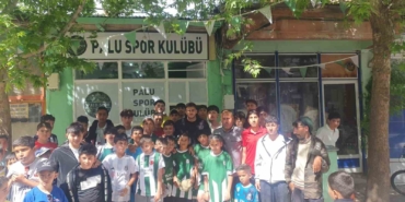 besiktasli-mustafa-erhan-hekimoglu-memleketi-paluda-genclerle-bulustu-Hen6CMMV.jpg