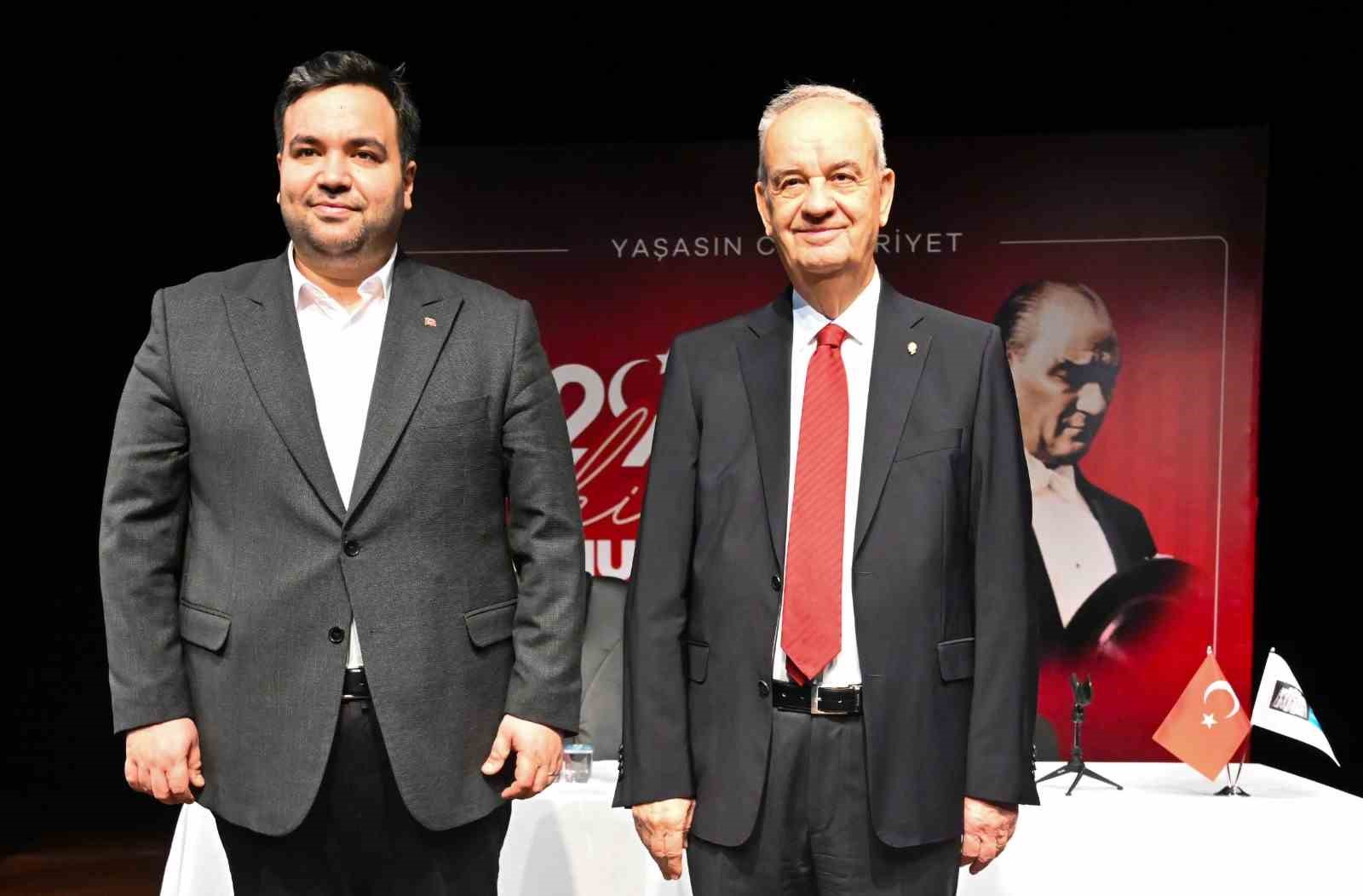 besiktasta 26 genelkurmay baskani ilker basbug cumhuriyetin izinde turkiyenin yarini soylesisini gerceklestirdi 4 MPkSjSAM