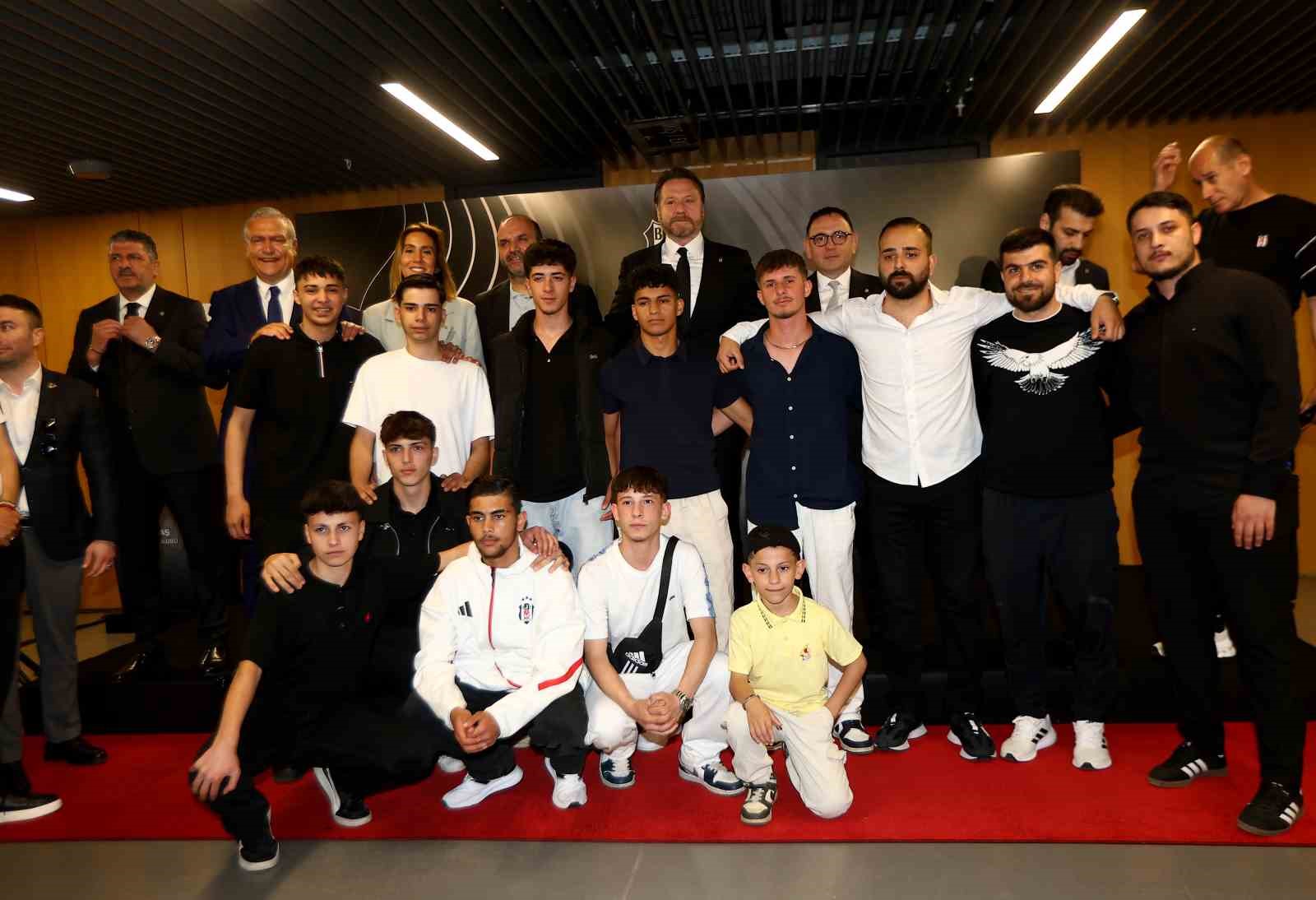 Beşiktaş’ta bayramlaşma töreni yapıldı 14 besiktasta bayramlasma toreni yapildi 10 zUQcOk4u