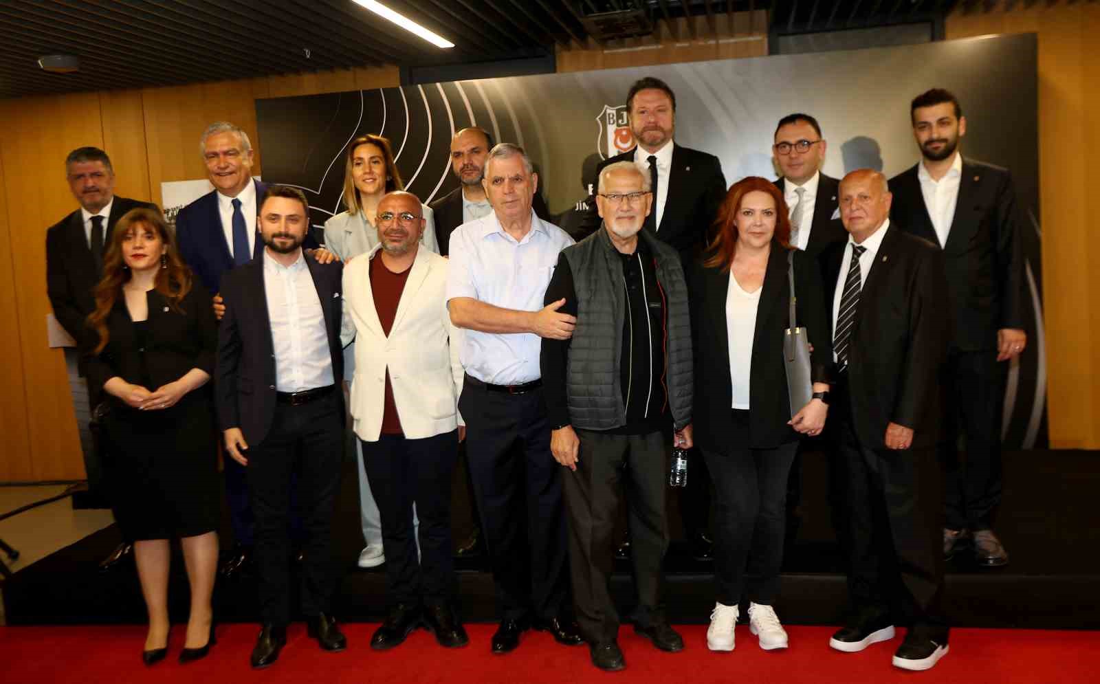 Beşiktaş’ta bayramlaşma töreni yapıldı 15 besiktasta bayramlasma toreni yapildi 11