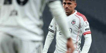 besiktasta-cengiz-under-penaltiyi-kacirdi-qTCOMmWt.jpg