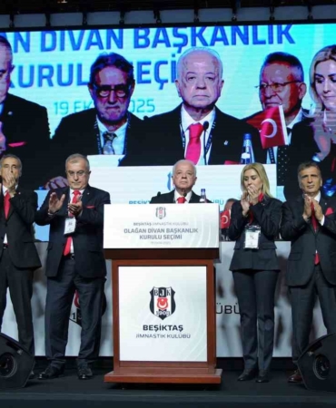 besiktasta-divan-baskani-adaylar-konusmalarini-gerceklestirdi-Dy6gLRxC.jpg