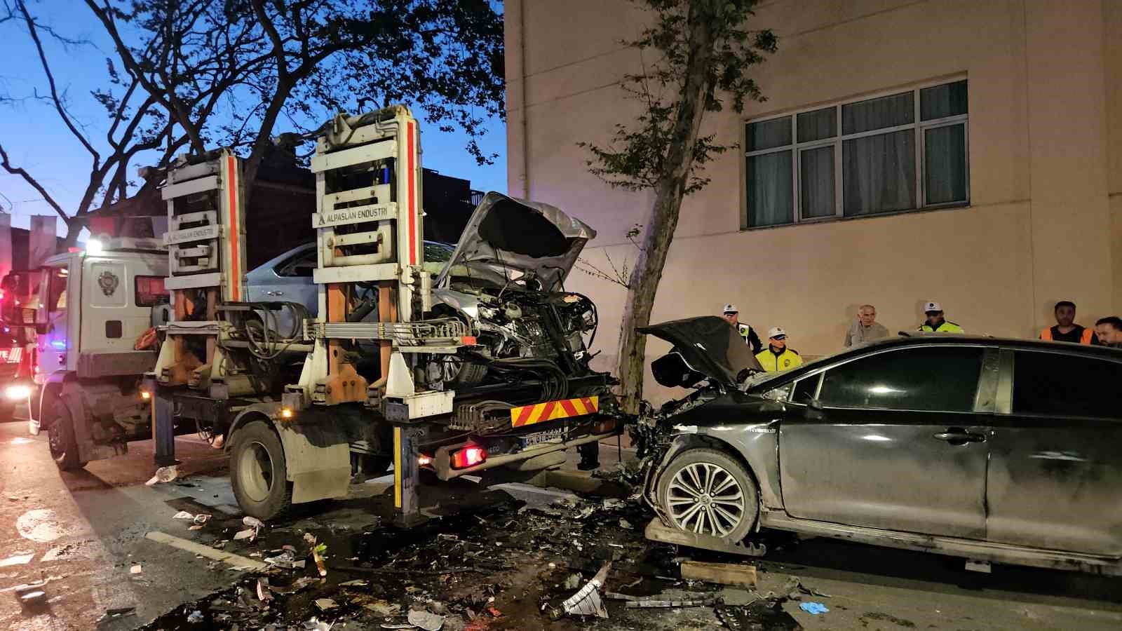 besiktasta iki otomobil kafa kafaya carpisti 9 yarali 5 mKIBetnz