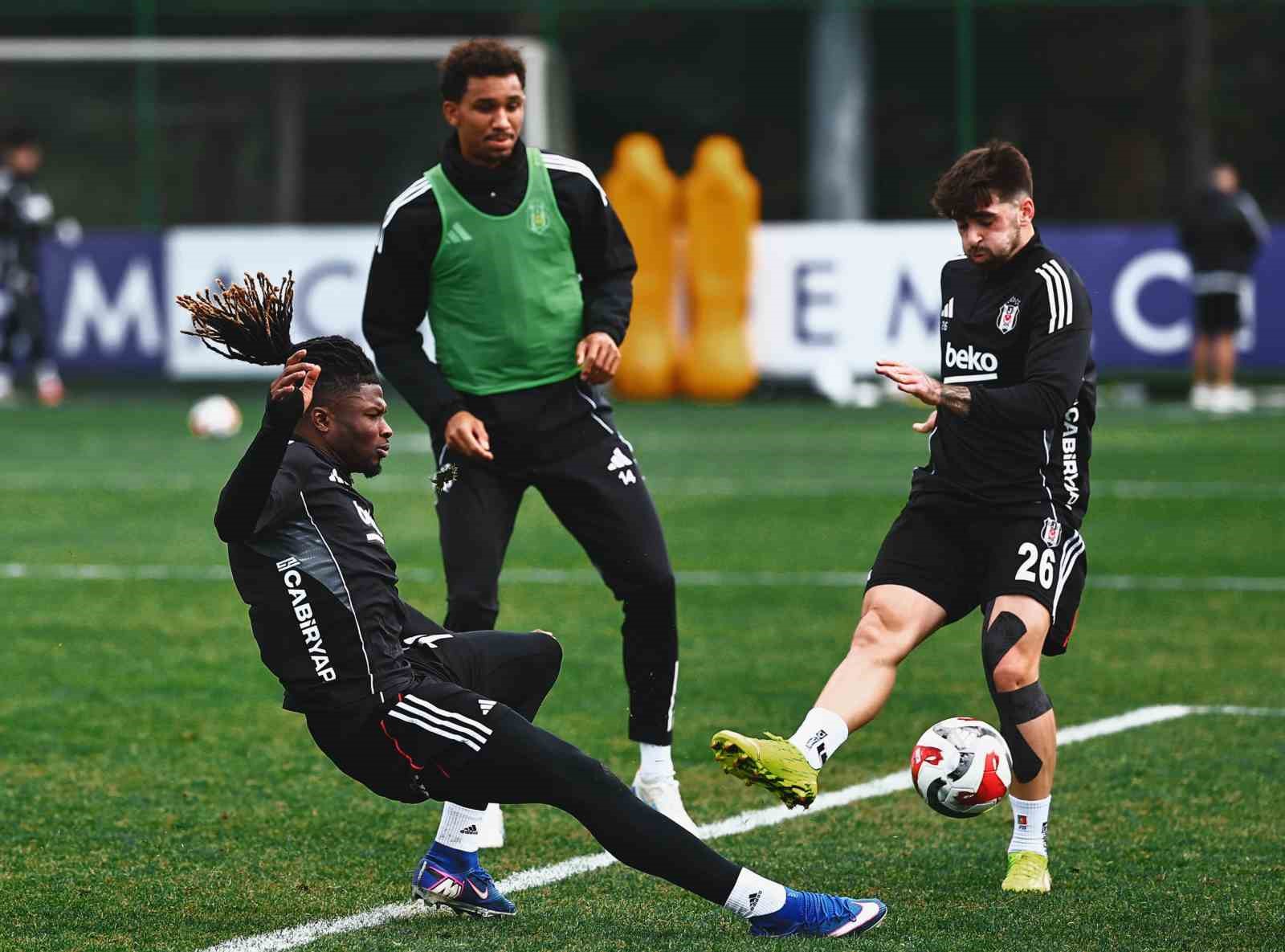 besiktasta konyaspor maci hazirliklari devam etti 3
