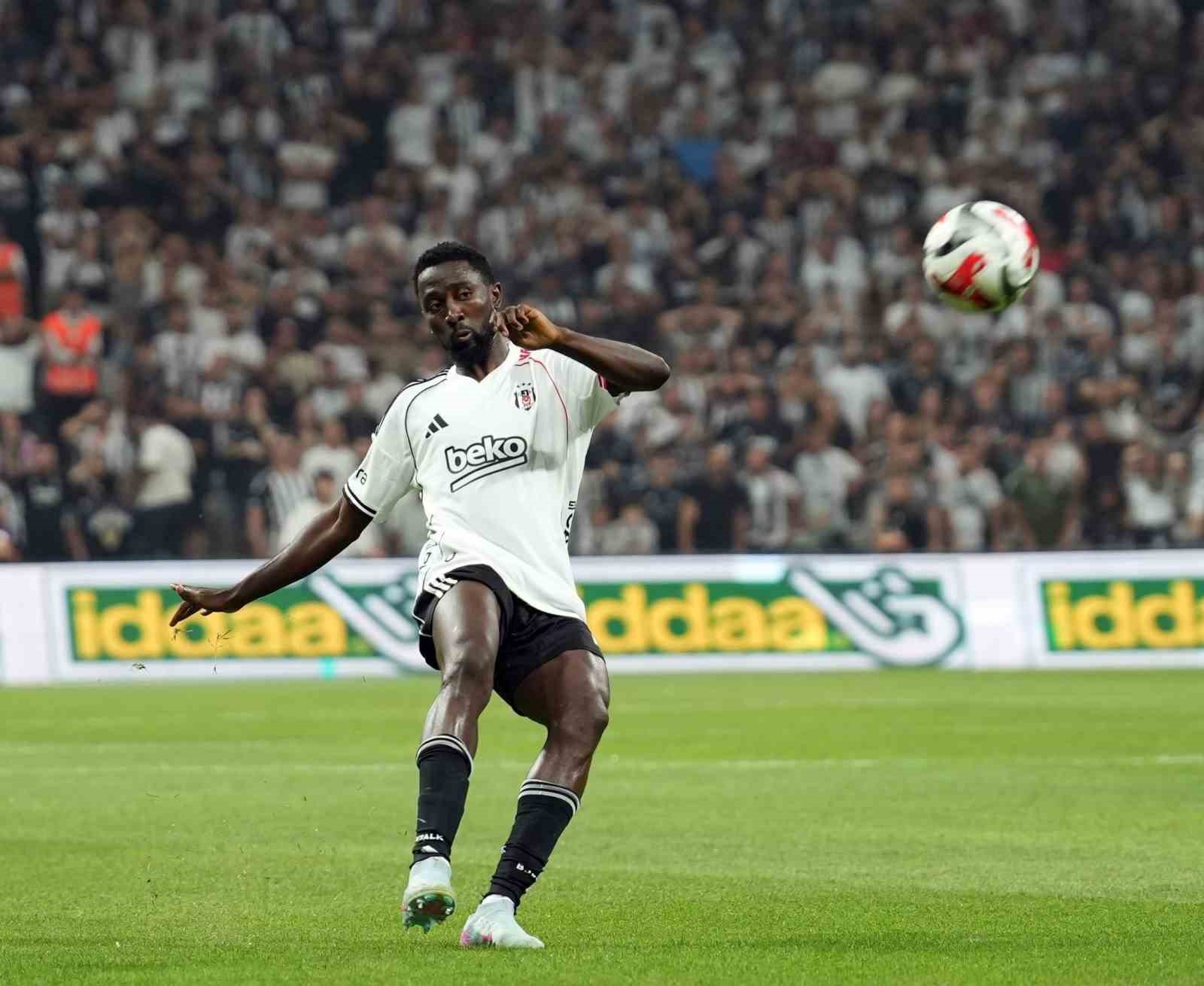 besiktasta ligin ilk yarisinda en cok sure alan ndidi oldu 4 dgAa7ZJC