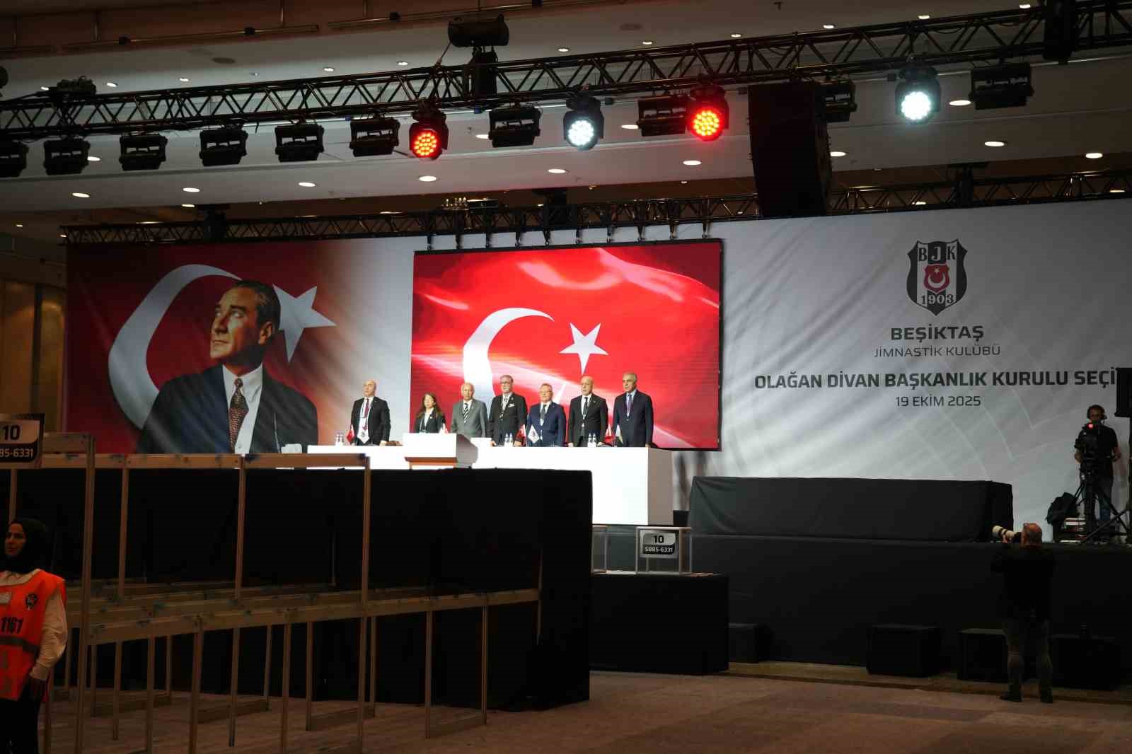 besiktasta olagan divan kurulu baskanlik secimi basladi 3 Znv7kSTY