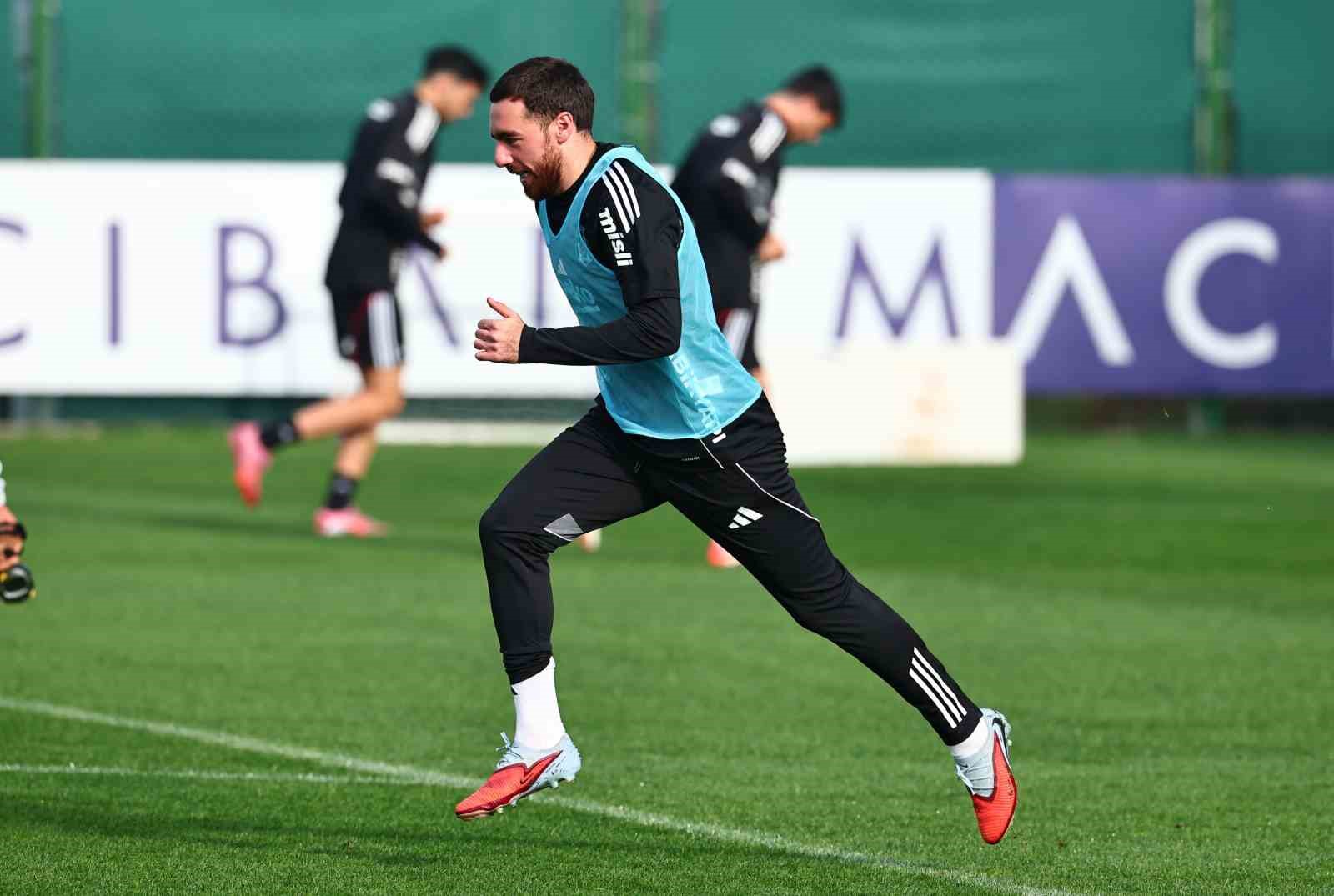besiktasta rafa silva takimla birlikte calisti 2