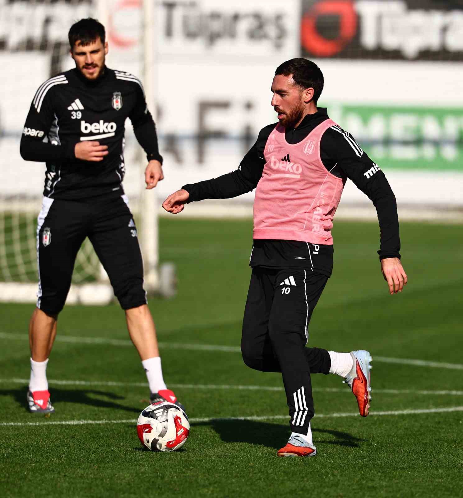 Beşiktaş’ta Rizespor maçı hazırlıkları başladı 7 besiktasta rizespor maci hazirliklari basladi 3 K3UrlWVw