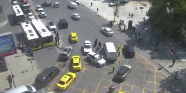 besiktasta-ticari-aracin-carptigi-polis-agir-yaralandi-qGXHjF3u.jpg