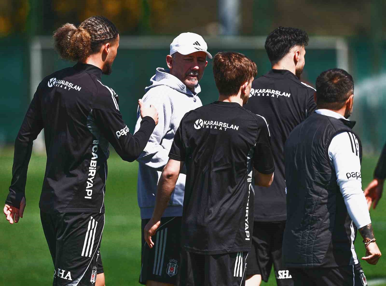 Beşiktaş’ta Trabzonspor maçı hazırlıkları başladı 7 besiktasta trabzonspor maci hazirliklari basladi 3 zEURRSYr