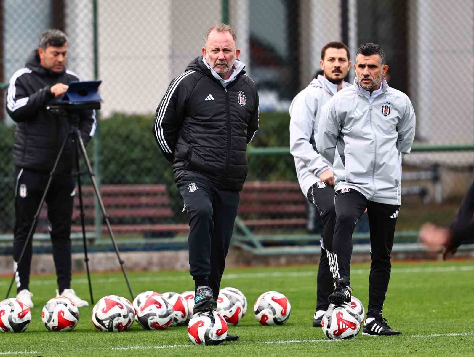 besiktasta trabzonspor maci hazirliklari devam etti 2 Vzj8HjNv