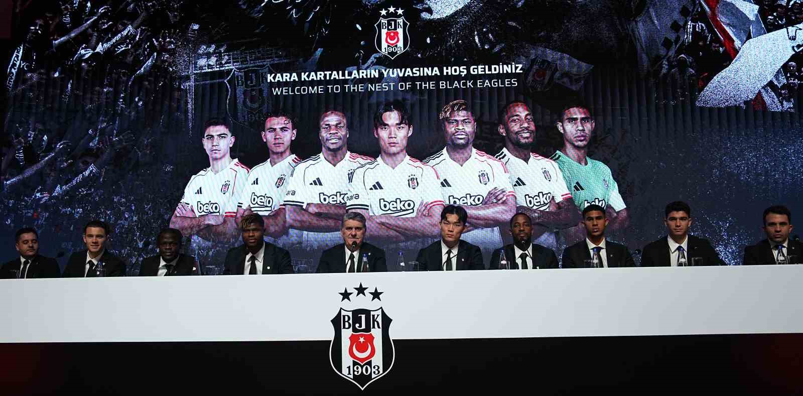 Beşiktaş’ta yeni transferler için imza töreni düzenlendi 17 besiktasta yeni transferler icin imza toreni duzenlendi 13 2lmD7ryc