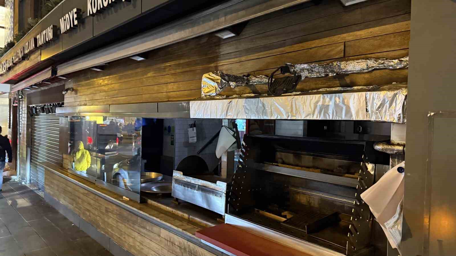 besiktasta zehirlenen ailenin yemek yedikleri restoran muhurlendi 4 GOpC8qjG