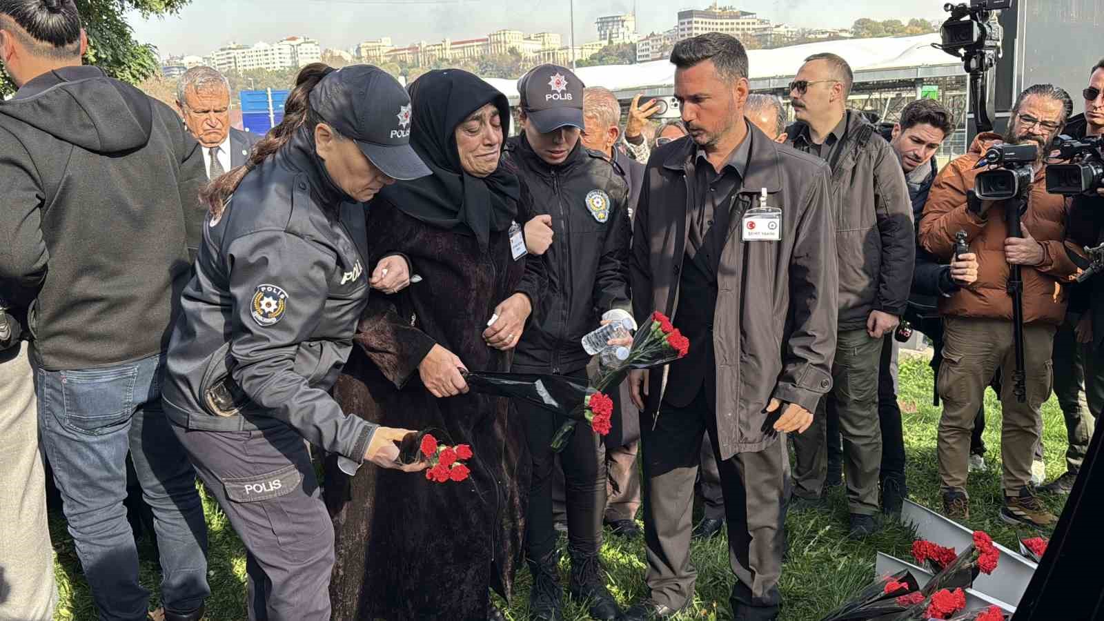 besiktastaki 47 sehit duzenlenen torenle anildi 5 Yfq6PhsC