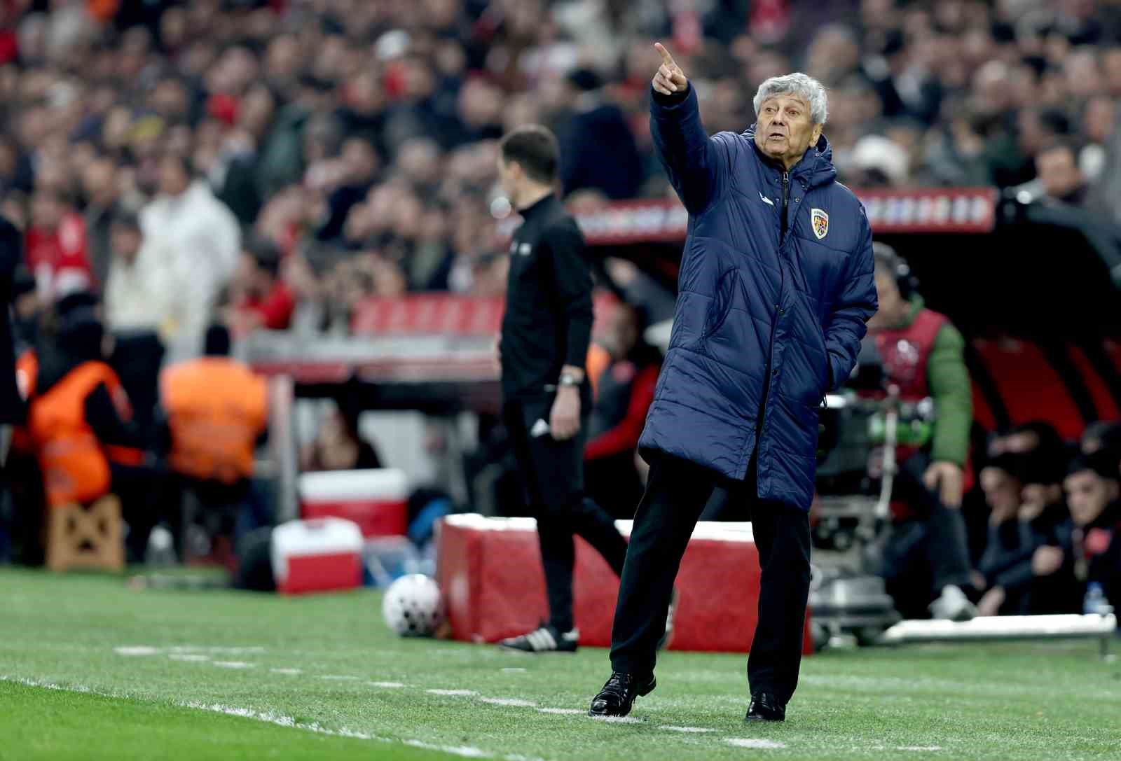besiktastan mircea lucescu icin gecmis olsun mesaji 1 iVSqC6it