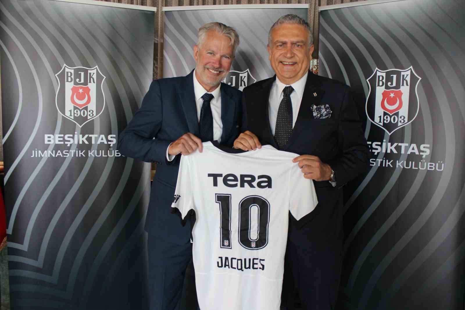 Beşiktaş’tan, UEFA ve Midtjylland heyetlerine dostluk yemeği 4 besiktastan uefa ve midtjylland heyetlerine dostluk yemegi 0