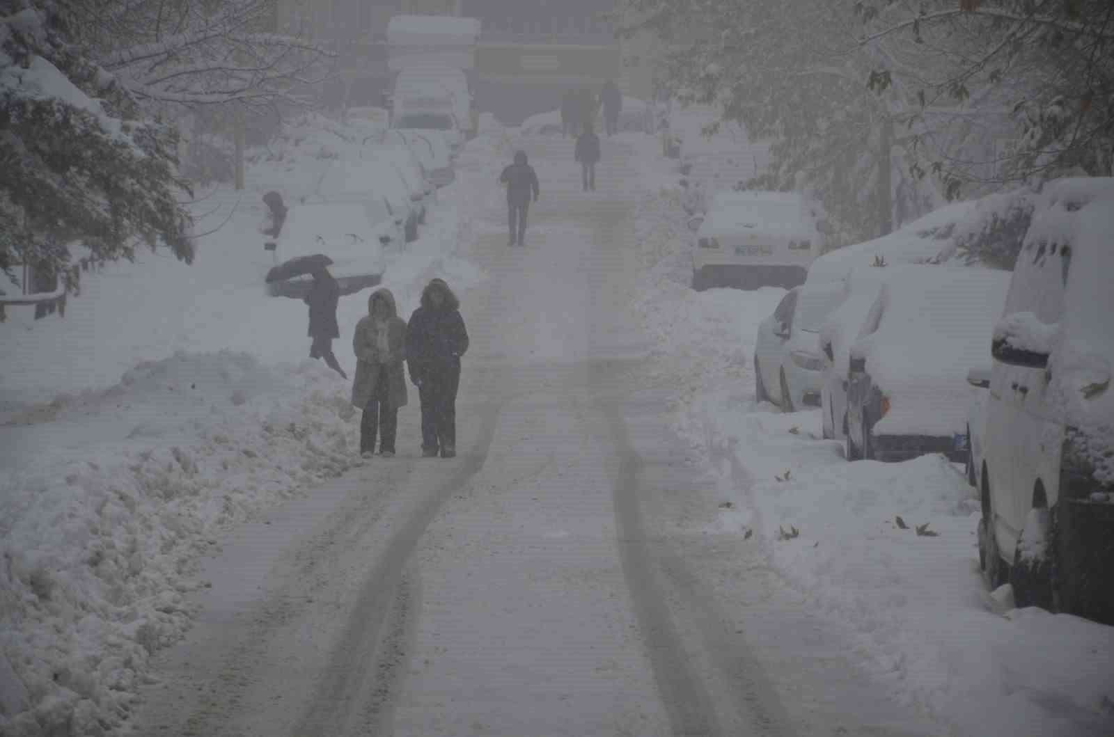 besnide kar yagisi ilceyi beyaza burudu 4 ZjRFitUk