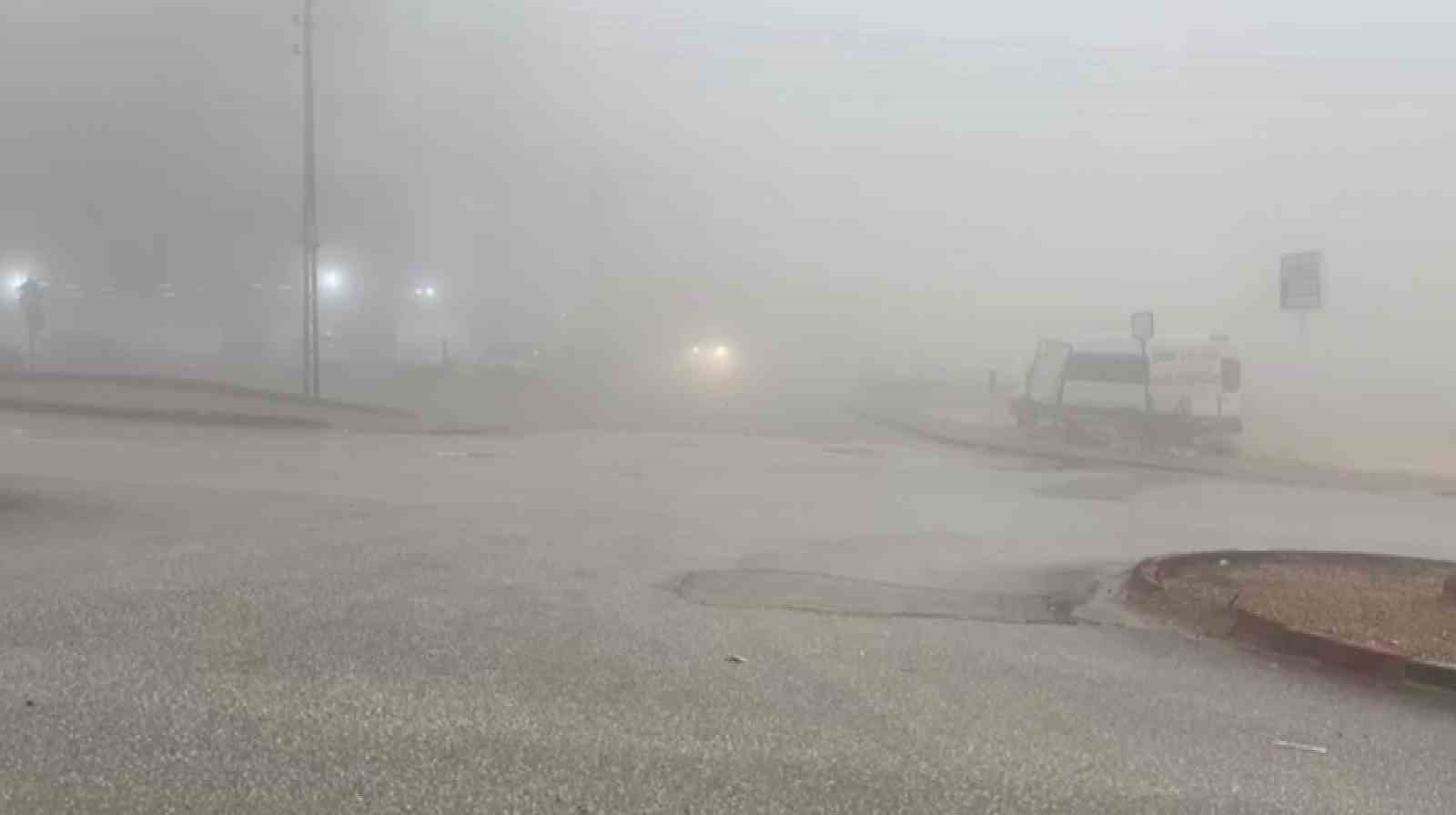 Besni’de yoğun sis etkili oldu 6 besnide yogun sis etkili oldu 2 VVXMYJDU