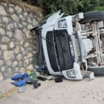 beton-mikseri-devrildi-1-agir-yarali-jW3DRqdP.jpg