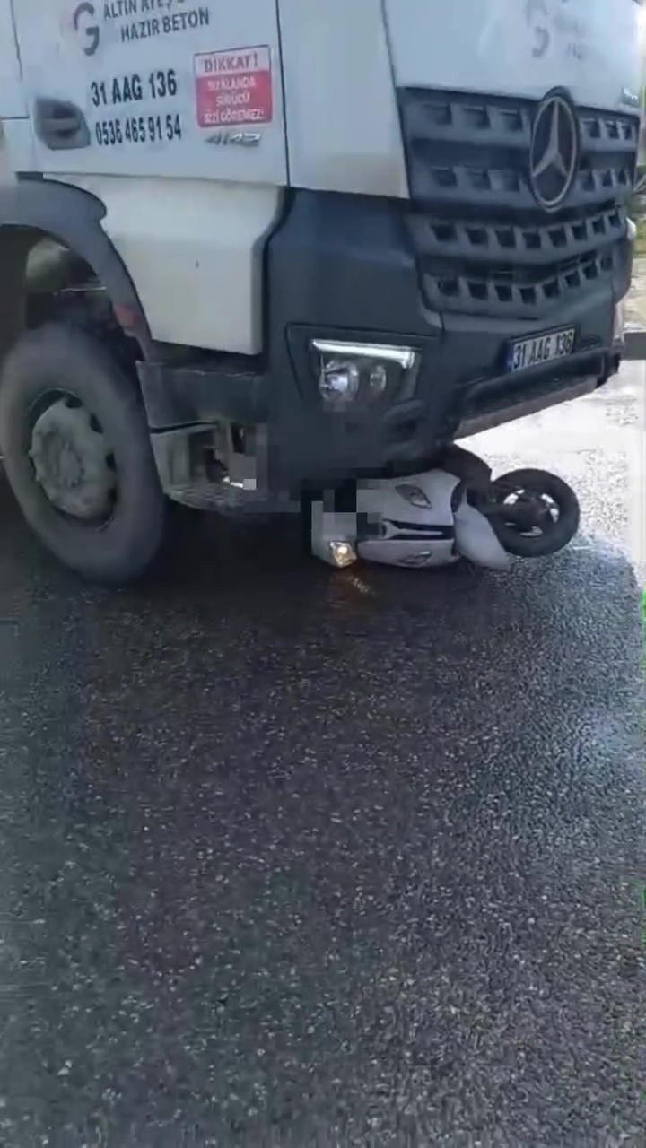 Beton mikserinin altında kalan motosikletli feci şekilde can verdi 5 beton mikserinin altinda kalan motosikletli feci sekilde can verdi 1 CWuYHHJ9