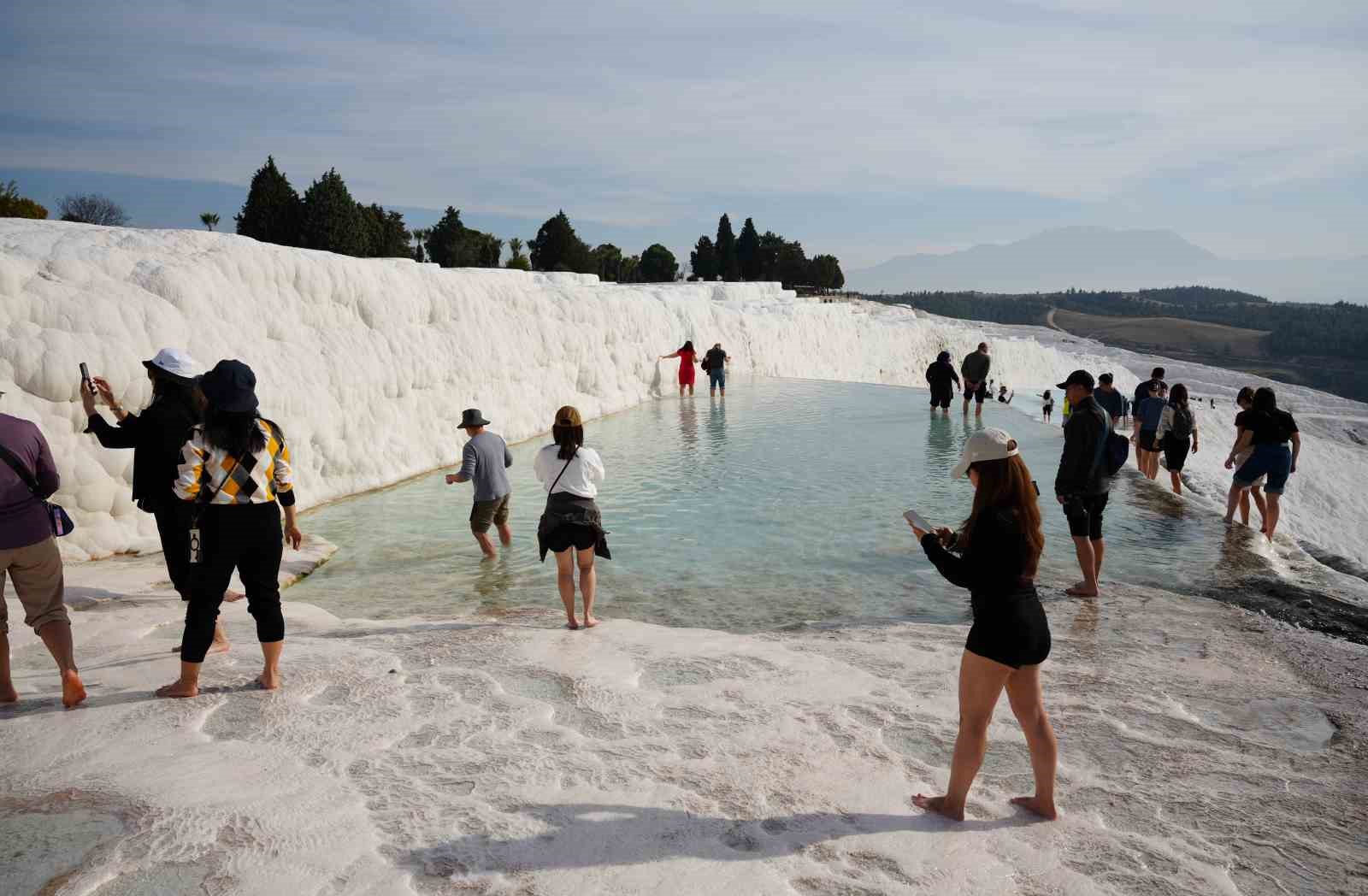 beyaz cennet pamukkale asya ulkelerinden gelen turistlerin yogun ilgisini cekiyor 9 yUwkZ2HM