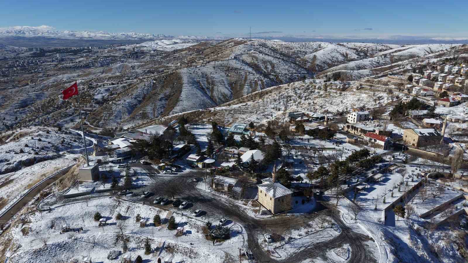 Beyaz gelinliğini giyen Harput havadan görüntülendi 6 beyaz gelinligini giyen harput havadan goruntulendi 2 8HPPm1tM
