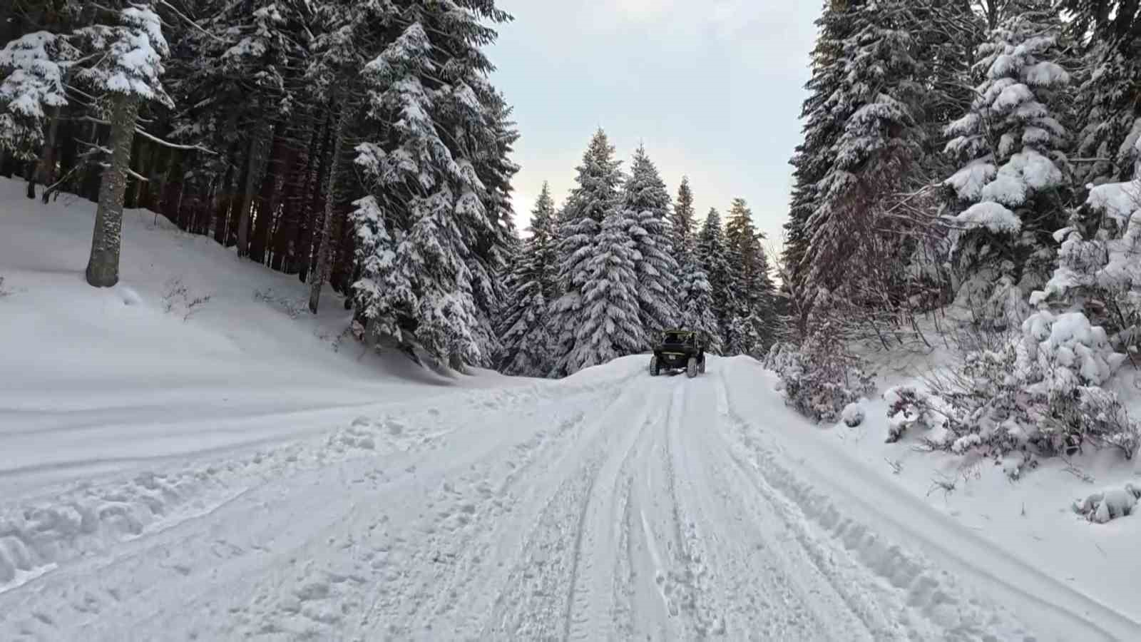 beyaz ortunun keyfini utvlerle cikardilar 7 99hdClOr