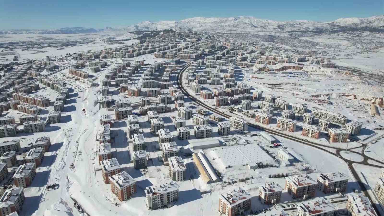 beyaza burunen indere konutlari depremzedelere sicak yuva oldu 0 RX1iK9Vt