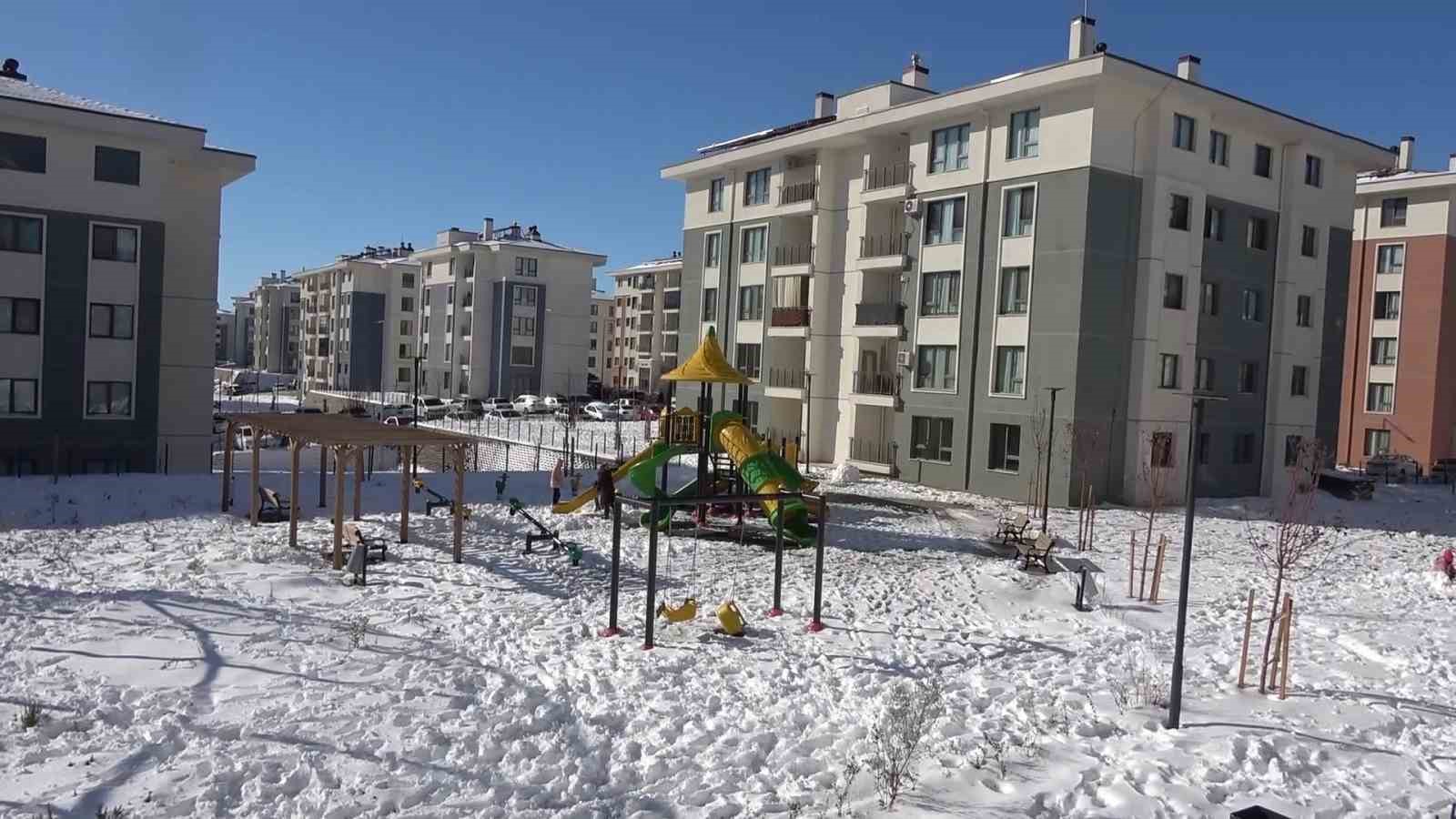 beyaza burunen indere konutlari depremzedelere sicak yuva oldu 2 HWyNTdXl