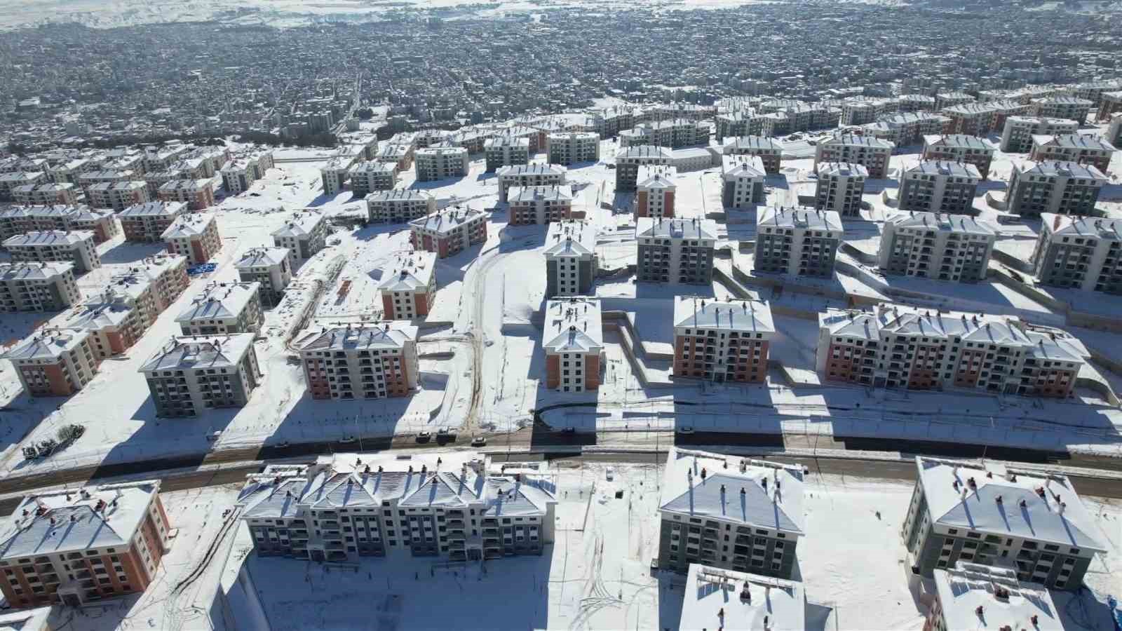 beyaza burunen indere konutlari depremzedelere sicak yuva oldu 3 gL8fGME2