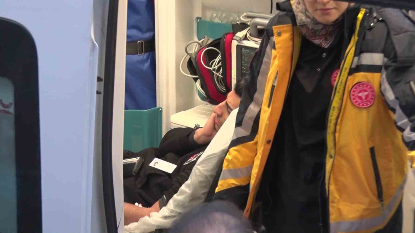 beykozda iett otobusu kaldirima carpti 4 yarali 1 ugHbrbqu
